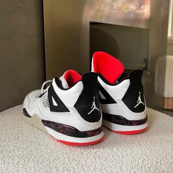Air Jordan 4 Retro Flight Nostalgia Kid’s size 12C - Picture 3 of 3